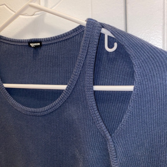 Monrow Cut Out Shoulder Long Sleeve Blue Ribbed Top Size S ASO Hope Mikaelson - Picture 5 of 7